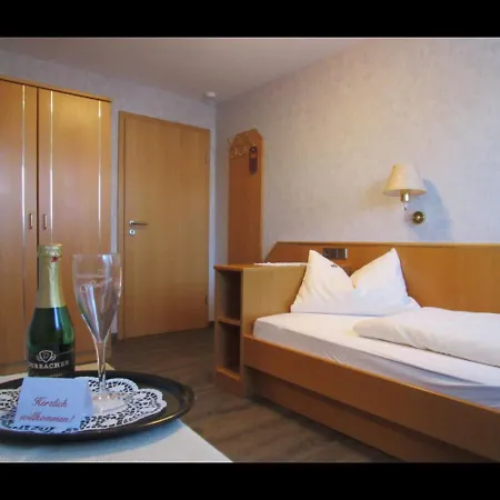 Gaestehaus Woerner 3*